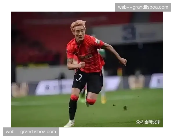 成都蓉城韦世豪替补登场完成绝杀 边路轮换带来战术变化